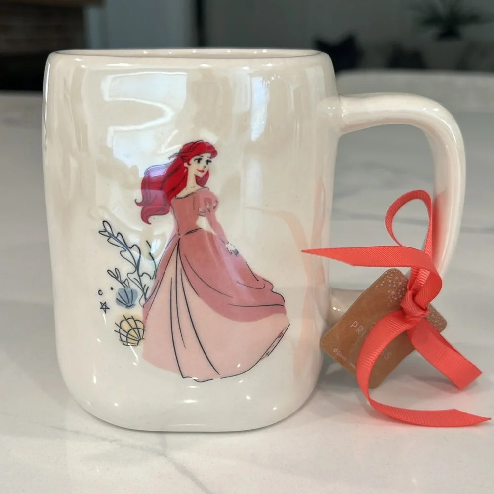 👑Cute. Rae Dunn PRINCESS MUG.